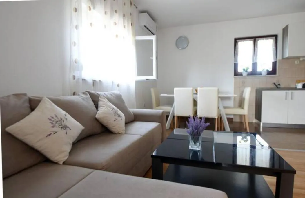 Holliday House Eni Zadar Villa Vrsi Croatia